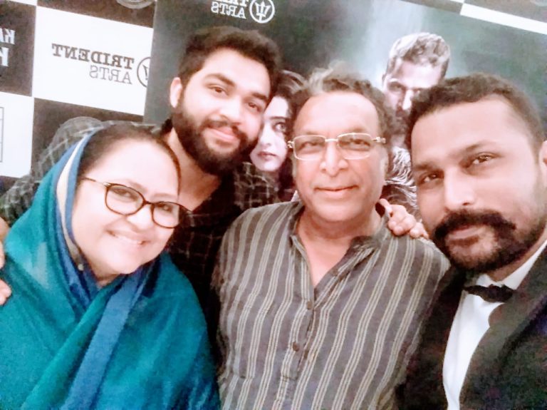 டப்பிங் நிறுவனம் துவங்கிய சீயான் விக்ரமின் வில்லன் விகாஸ் ஸ்ரீவஸ்தவ்!