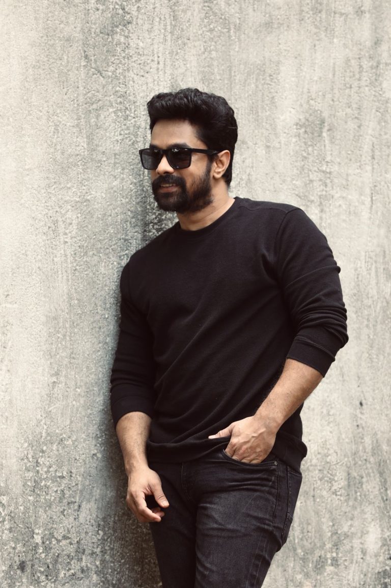 கிடைக்கிற வாய்ப்பில் கோல் அடிப்பது எப்படி என தெரிந்து கொண்டேன்! -சொல்கிறார் ‘லேபில்’ வெப் சீரிஸில் போலீஸாக மிரட்டிய அரிஷ் குமார்