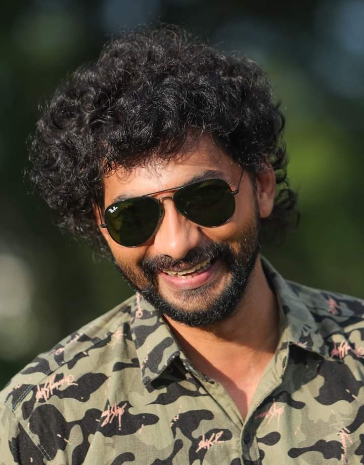 சமூகத்தில் ஆற்றிய தலித்திய ஆதரவு செயல்பாடுகளுக்காக அம்பேத்கர் பாரதீய தலித் சாஹித்ய அகாடமி விருது வென்ற பிரபல திரைக் கலைஞர் இயக்குநர் பைஜு!