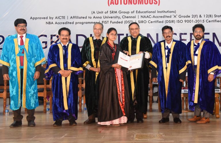 எஸ்.ஆர்.எம். ஈஸ்வரி பொறியியல் கல்லூரியின் 23-வது பட்டமளிப்பு விழாவில் அகில இந்திய தொழில்நுட்பக் கல்வி கவுன்சில் தலைவர் 2,328 மாணவர்களுக்கு பட்டங்கள் வழங்கி சிறப்புரை!