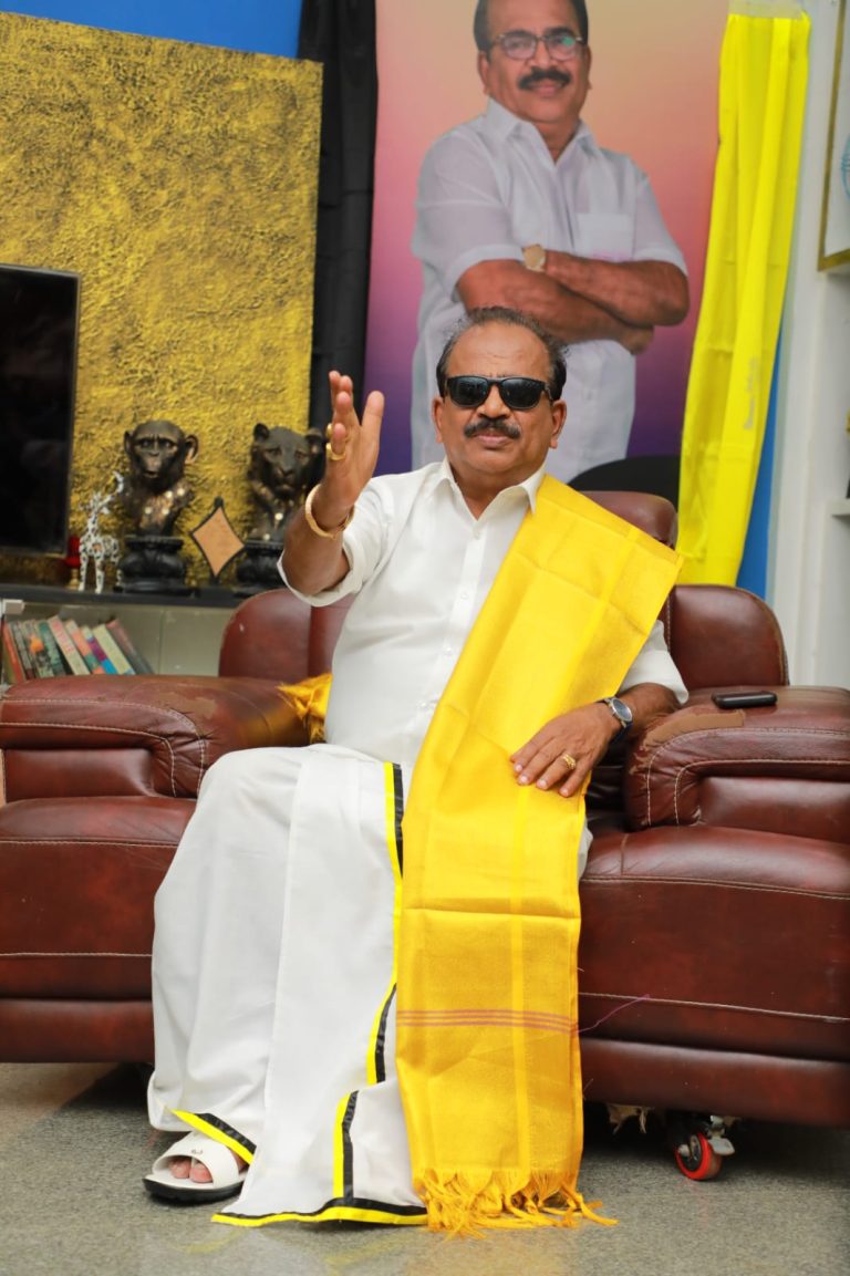 அவ்வையும் அதியமானும் சேர்ந்து குடிக்கலையா? -‘சரக்கு’ படத்தில் நாஞ்சில் சம்பத் பேசிய வசனம் ஏற்படுத்தியிருக்கும் அதிர்ச்சி