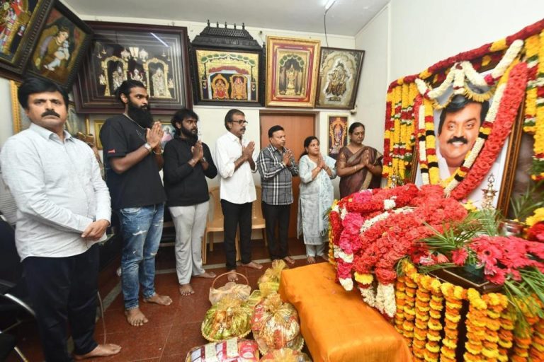 வெளிநாட்டில் இருந்ததால் அண்ணன் விஜயகாந்தின் இறுதி அஞ்சலியில் கலந்து கொள்ள முடியாமல் போனது வருத்தமளிக்கிறது! -விஜயகாந்த் குடும்பத்தினரை சந்தித்த டாக்டர் ஐசரி கணேஷ் நெகிழ்ச்சி