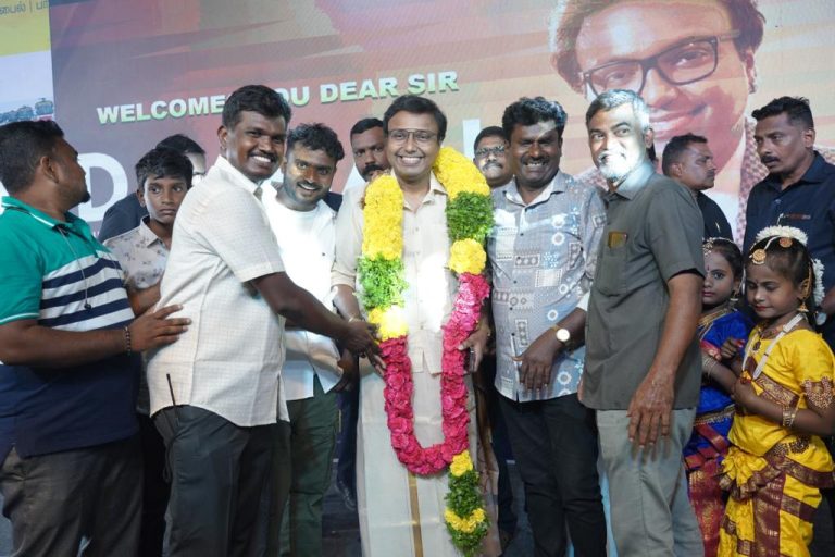 உசிலம்பட்டி கிராம மக்களுடன் பொங்கல் கொண்டாடிய இசையமைப்பாளர் இமான்!