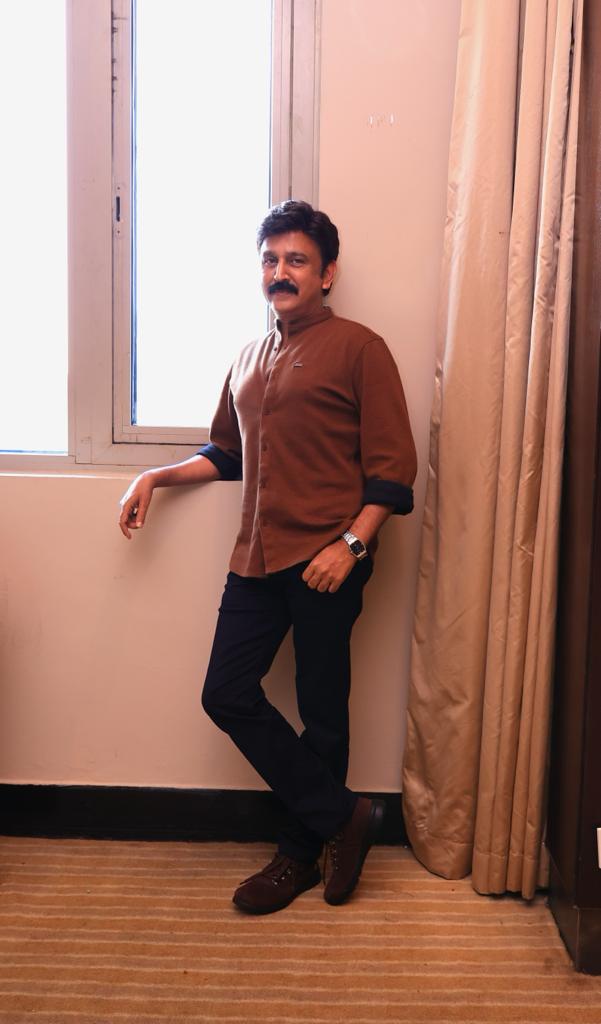 தொழிலில் வெற்றி பெற்று 6லிருந்து 8 வருடங்களில் செல்வந்தராக உயர வழிகாட்டும் நடிகர் ரமேஷ் அரவிந்தின் ‘அன்புடன் ரமேஷ்’ நூல் சென்னை புத்தக காட்சியில் பரபரப்பான விற்பனை!