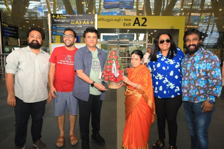 கிராமி விருது பெற்ற வயலின் மேஸ்ட்ரோ கணேஷ் ராஜகோபாலனுக்கு சென்னையில் உற்சாக வரவேற்பு