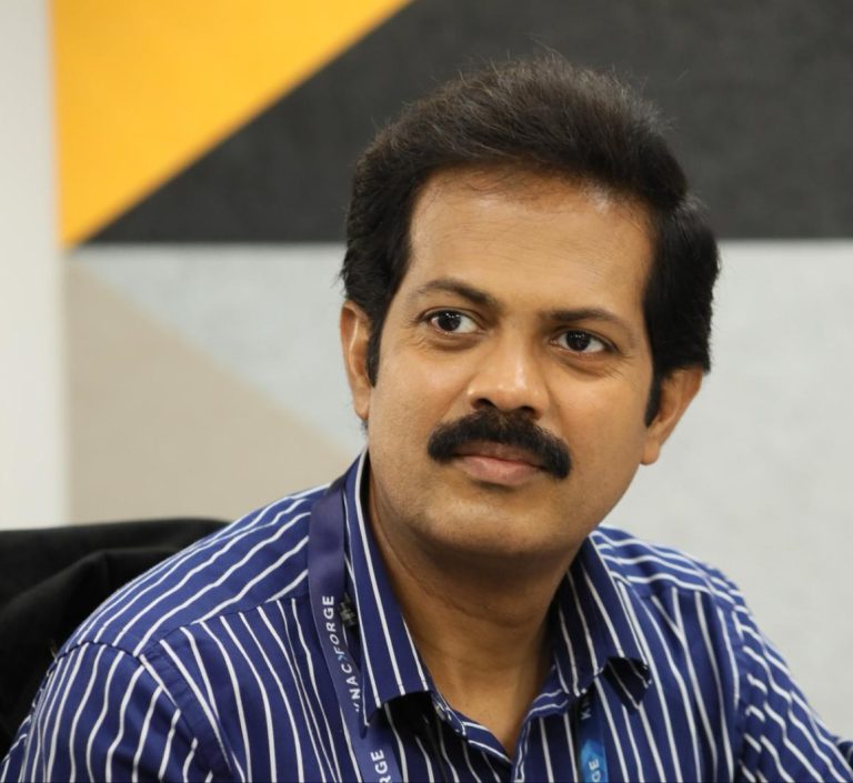 ரசிகர்களின் பாராட்டுக்களைக் குவித்த ‘கபில் ரிட்டன்ஸ்.’  புத்தம்புது கதையம்சத்தில் அடுத்த படம் இயக்கத் தயாரான ஸ்ரீனி சௌந்தரராஜன்!