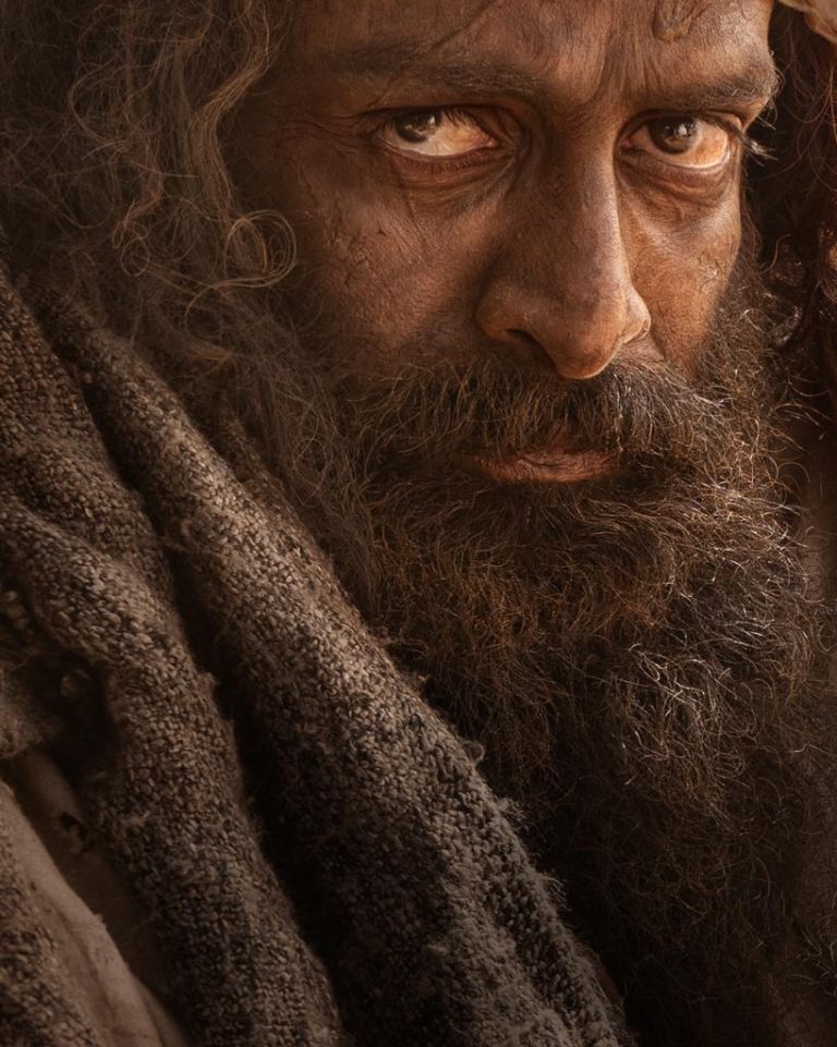இன்னும் சில நாட்களில் ரிலீஸ்… வித்தியாசமான போஸ்டர்களால் எதிர்பார்ப்பைத் தூண்டும் ‘தி கோட் லைஃப்’ படக்குழு!