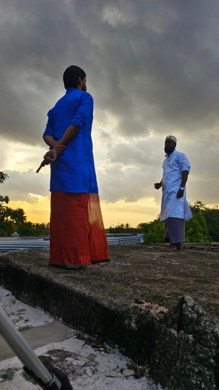 இந்து, முஸ்லீம் பிரிவினையை தூண்டுவது அரசியல்வாதிகள்தான்! -வில்லங்க விவகாரங்களோடு உருவான ‘கிடுகு’ பட இயக்குநரின் ‘நாதுராம் கோட்சே.’