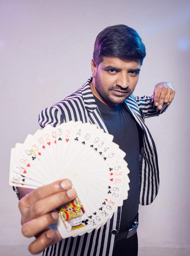 ‘வித்தைக்காரன்’ சினிமா விமர்சனம்