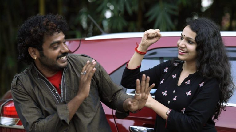 வாட்ஸ்அப் வைத்த ஆப்பு… கல்யாணமானவர்கள் பார்க்க வேண்டிய படமாக ‘ஒரே பேச்சு, ஒரே முடிவு.’
