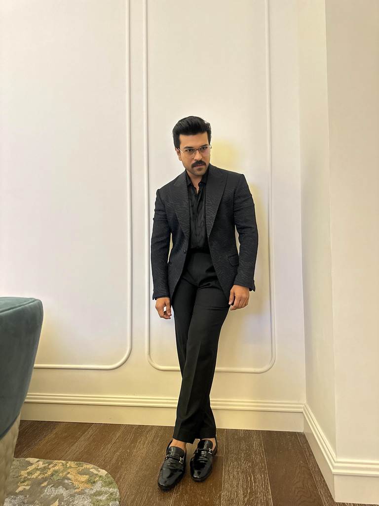 நடிகர் ராம்சரணுக்கு டாக்டர் பட்டம் வழங்கும் வேல்ஸ் பல்கலைக்கழகம்!