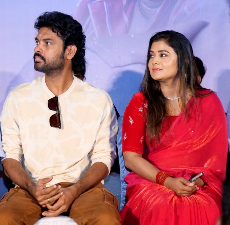 இந்த படத்தின் இயக்குநர் என்னையும் விமலையும் வித்தியாசமாக காட்டியுள்ளார்.-‘போகுமிடம் வெகு தூரம் இல்லை’ பட இசை வெளியீட்டு விழாவில் நடிகர் கருணாஸ்