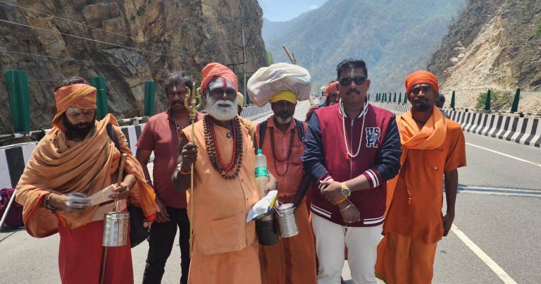 முருக பக்தர்களின் கதையை படமாக தயாரிக்கும் ஜெ எஸ் கே கோபி!