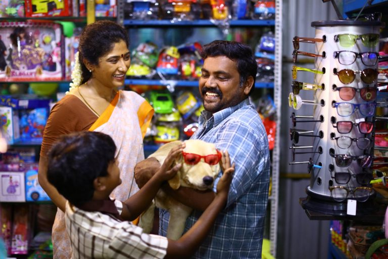 நடுத்தரக் குடும்பங்களின் யதார்த்த அனுபவங்களை மையப்படுத்திய ‘தோனிமா’ படத்தில் நடிக்கும் காளி வெங்கட், ’வணங்கான்’ ரோஷ்னி பிரகாஷ்!