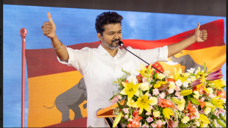 உற்சாகமாய நடந்த நடிகர் தளபதி விஜய்யின் தமிழக வெற்றிக் கழகக் கொடி அறிமுக விழா!