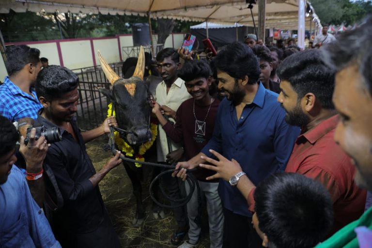 இவர்களிடம் சொன்னால் சென்னையில் ஜல்லிக்கட்டுக்கு ஏற்பாடு செய்து விடுவார்கள்! -செம்பொழில் குழுவினரை பாராட்டிய நடிகர் கார்த்தி