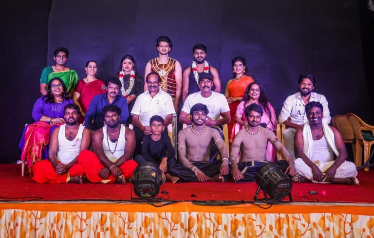 உற்சாகமாய் நடந்த தேவிரிக்ஷா என்ற பெயரில் நடிப்பு பயிற்சி பள்ளியின் 15வது ஆண்டு நாடக திருவிழா… பட்டிமன்றப் பேச்சாளர் திண்டுக்கல் ஐ லியோனி, இயக்குநர்கள் சேரன், சமுத்திரக்கனி உள்ளிட்டோர் பங்கேற்பு!