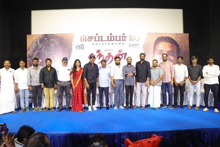என்னை நம்பி வந்த சசிகுமார் சாரை மக்கள் கூட்டத்தில் நிறுத்தி அடி வாங்கவிட்டேன்! -நந்தன் பட விழாவில் இயக்குநர் இரா சரவணன் பேச்சு