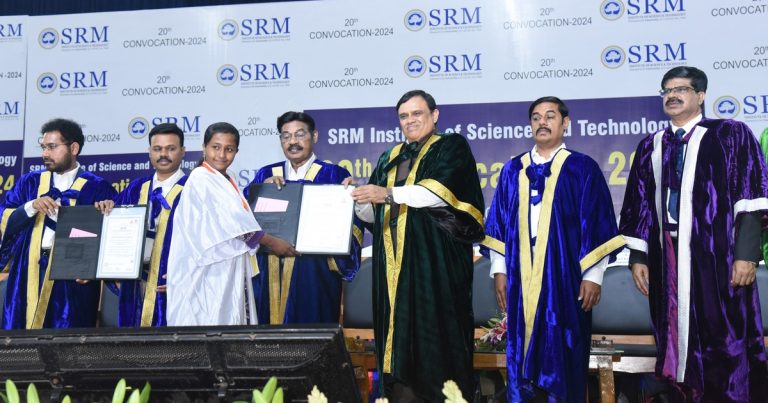 சிறப்பாக நடந்த எஸ்.ஆர்.எம். பல்கலைக்கழக 20-வது பட்டமளிப்பு விழாவில், மாணவர்களை ஊக்குவித்த அகில இந்திய தொழில்நுட்பக் கல்வி கவுன்சில் தலைவர் பேராசிரியர் டி. ஜி. சீத்தாராம் அவர்களின் சிறப்புரை!