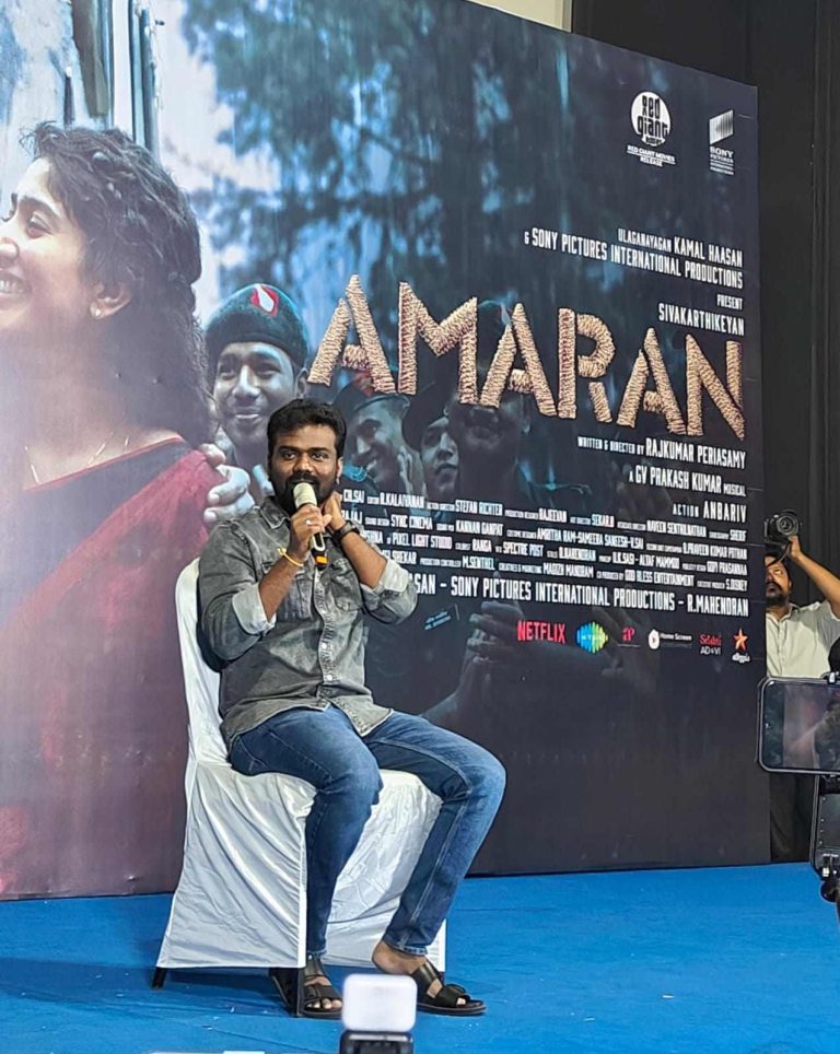சிவகார்த்திகேயன் இந்த படத்திற்காக நிஜ ராணுவ வீரர்களிடம் பயிற்சியெடுத்து நடித்துள்ளார்! -அமரன் படத்தின் பிரஸ் மீட்டில் இயக்குநர் ராஜ்குமார் பெரியசாமி பேச்சு