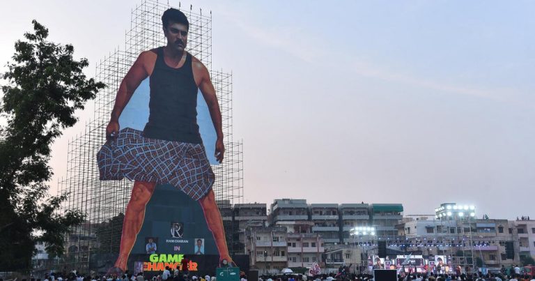 ஜனவரி 1-ல் வெளியாகிறது கேம் சேஞ்சர் படத்தின் அதிரடி டிரெய்லர்!