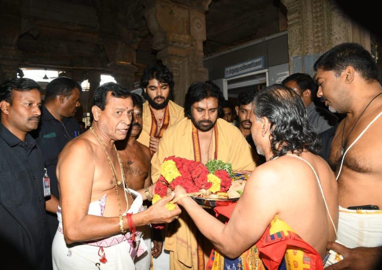 திருச்செந்தூர் சுப்ரமணிய சுவாமி கோயிலில் துணை முதல்வர் ஸ்ரீ பவன் கல்யாண் தரிசனம்!