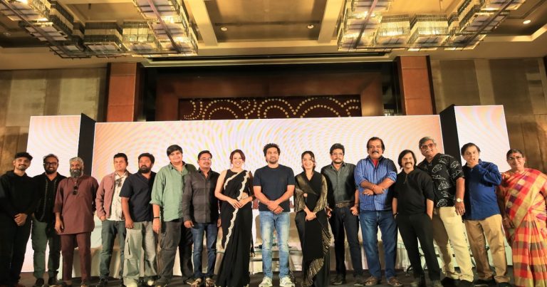 சத்தியமாக இதுபோன்ற கதை இதற்கு முன்பு வந்தததில்லை; எப்படி இப்படி ஒரு கதையை இயக்குநர் யோசித்தார் என்பது ஆச்சரியம்! -பெருசு படத்தின் டிரெய்லர் வெளியீட்டு விழாவில் நடிகை சாந்தினி பேச்சு .