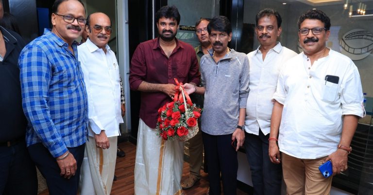 இயக்குநர் விஜய்யின் போஸ்ட் புரொடக்‌ஷன் ஸ்டுடியோவை இயக்குநர்கள் பிரியதர்ஷன், பி.சி. ஸ்ரீராம், படத் தயாரிப்பாளர்கள் ஐசரி கே கணேஷ், சுரேஷ் பாலாஜி இணைந்து தொடங்கி வைத்தனர்!
