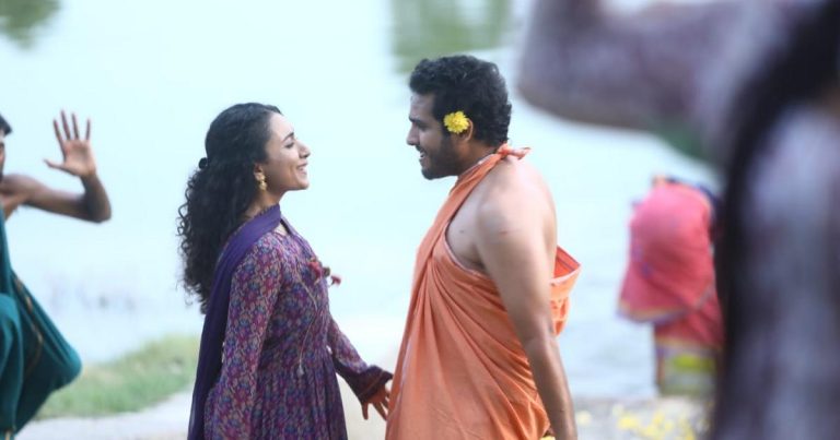 நாகேஷின் பேரன் கஜேஷ் நாகேஷ் நடிக்கும் ‘உருட்டு உருட்டு’ கருத்தரிப்பு மையங்கள் அதிகமாக காரணம் என்ன என்பதை காமெடியாக சொல்லும் விதத்தில் உருவாகிறது! 