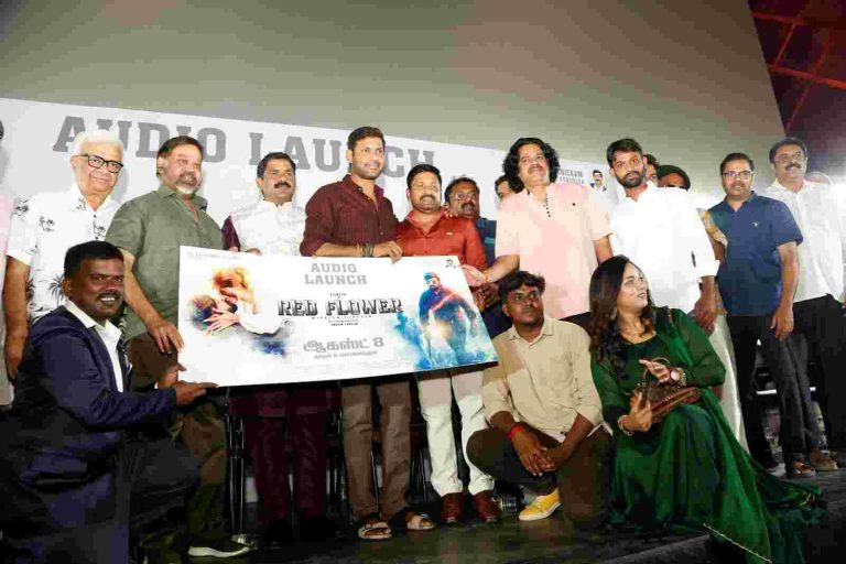 இயக்குநர் ஆண்ட்ரூ பாண்டியன் மூன்றாம் உலகப் போரில் என்னவெல்லாம் நடக்கும் என்பதை மிகச்சிறப்பாக திரையில் காட்டியுள்ளார்! -‘ரெட் ஃப்ளவர்’ படத்தின் டிரெய்லர் வெளியீட்டு விழாவில் நடிகை காவ்யா 