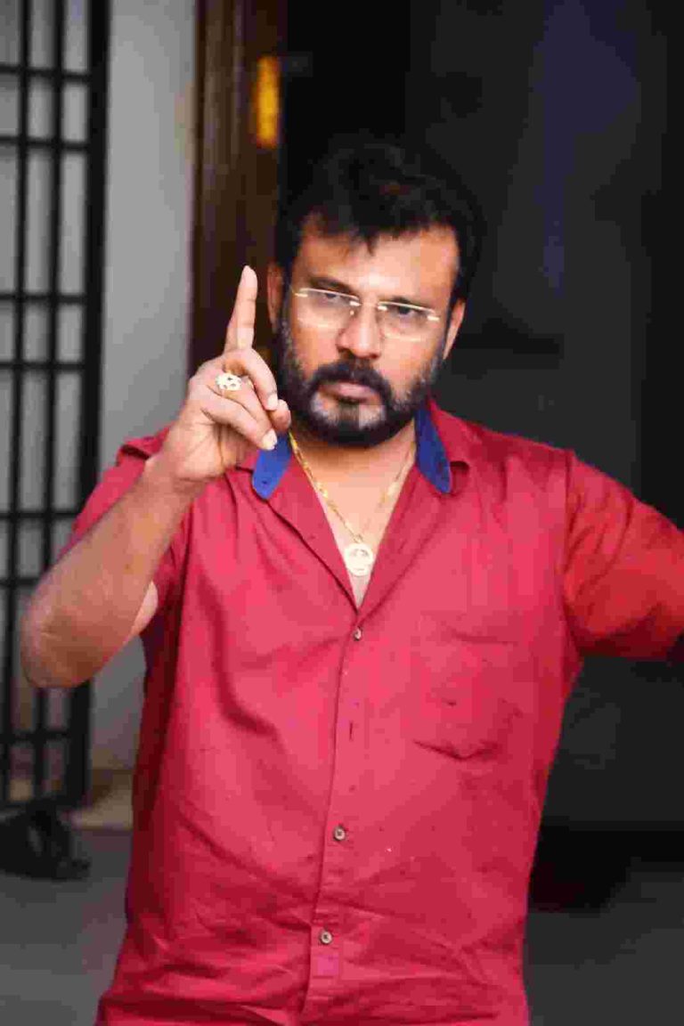 இங்கிருக்கும் இந்தியக் களைகளை, பாகிஸ்தான் கிளைகளை அகற்ற வேண்டும்! -டெல்லி குண்டு வெடிப்பு சம்பவம் பற்றி இயக்குநர் பேரரசு